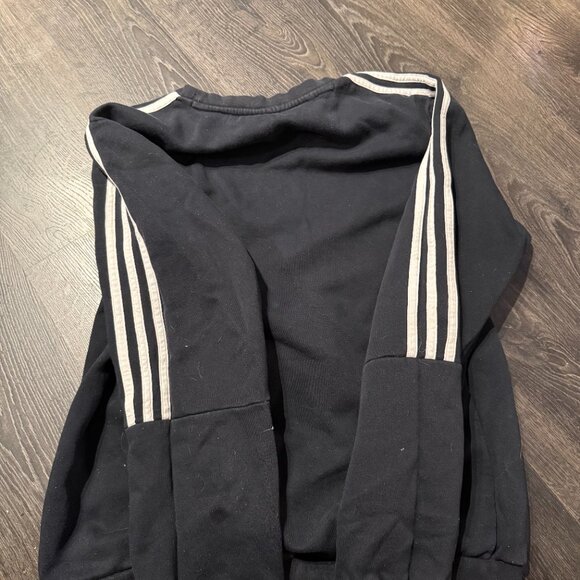 🎀Adidas| Black Crewneck shrit - Picture 5 of 5